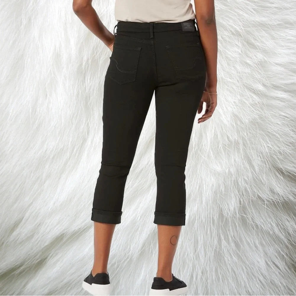 Levi Strauss Black Opal Signaturr Slim-Fit Capris - Picture 3 of 5
